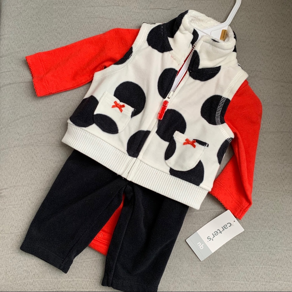 Carter’s baby set ( onesie, pants and vest)